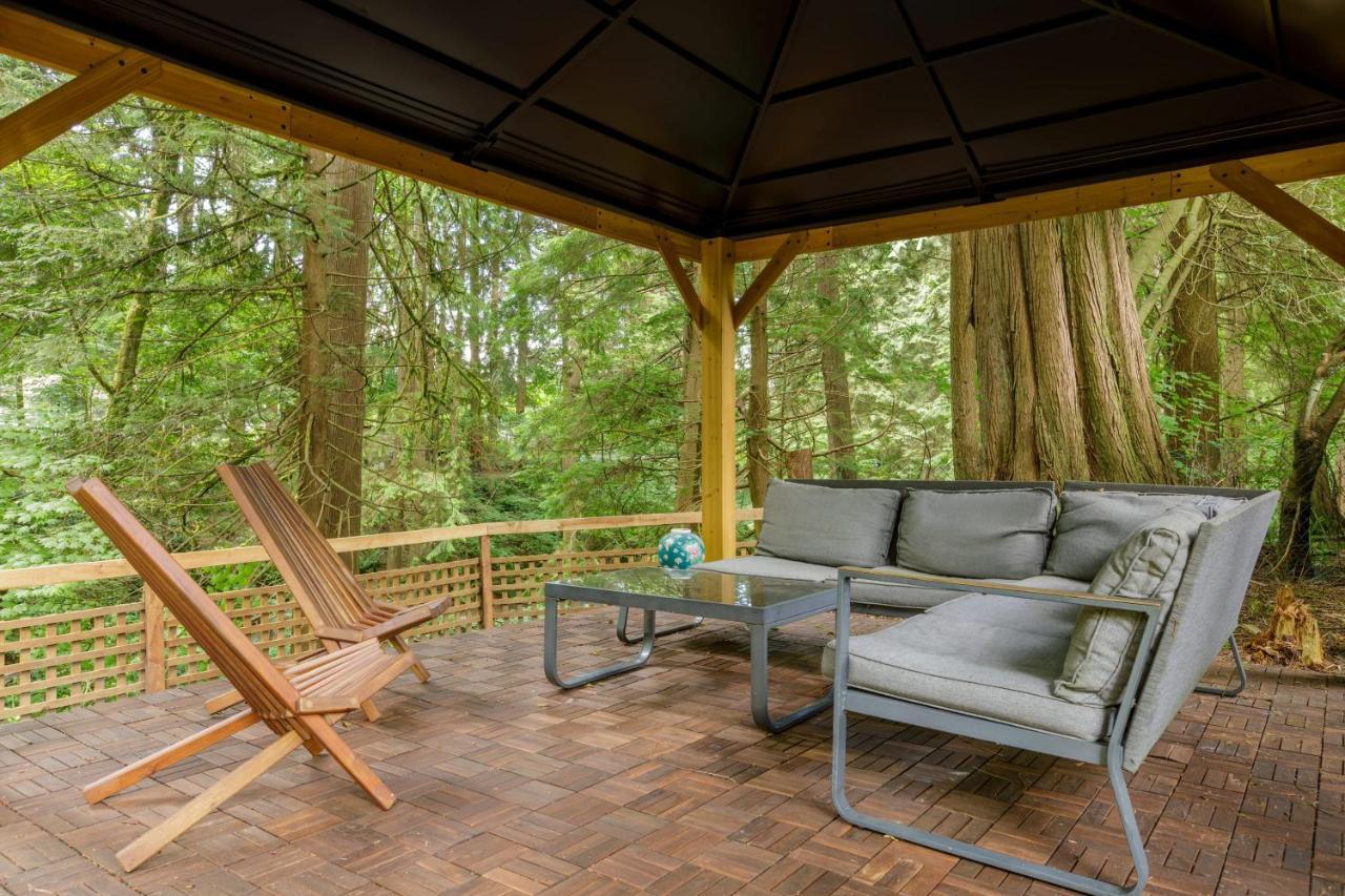Beautiful Villa With Heated Pool Hot Tub By Forest North Vancouver Exterior photo